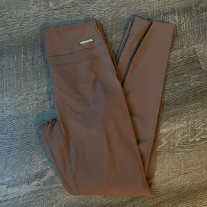 Whitney Simmons by gymshark brown scrunch butt leggings